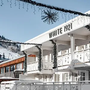 https://white-1921-courchevel.hotels-rhonealpes.com