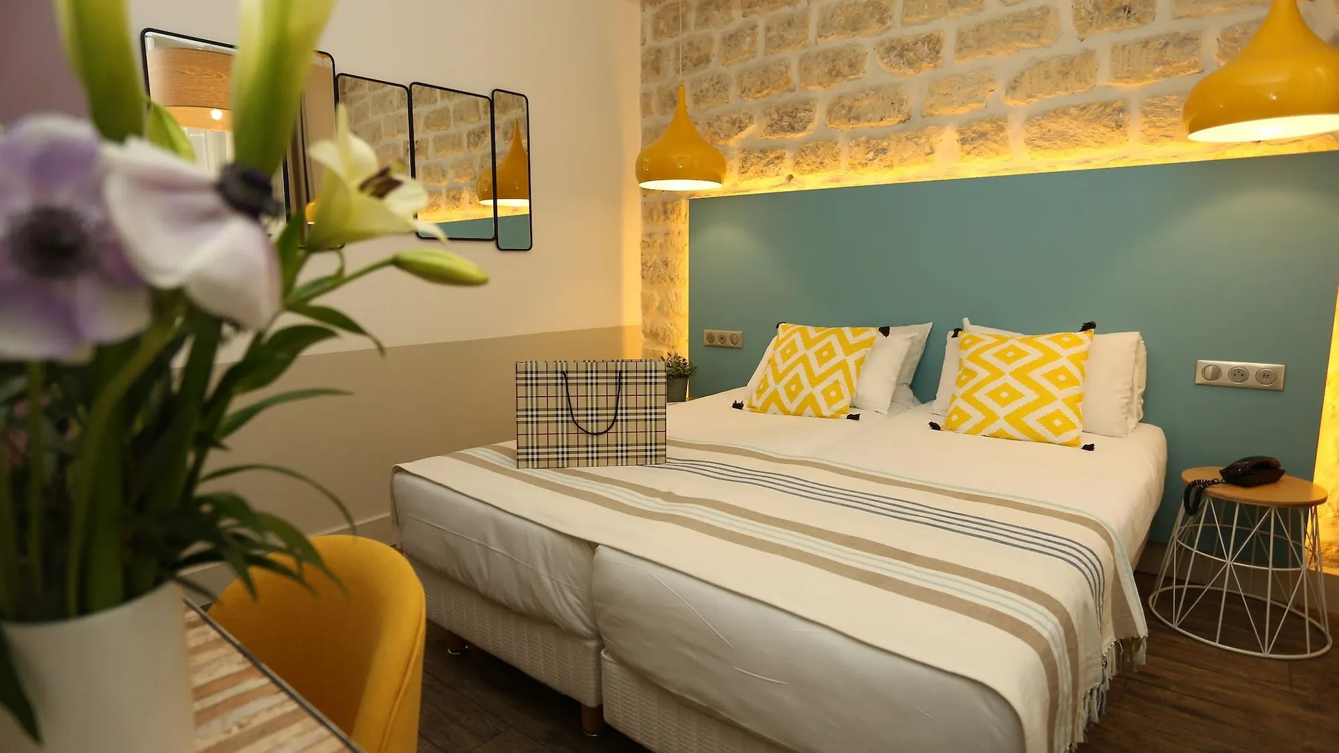 Hostel Le Regent Montmartre By Hiphophostels Paris
