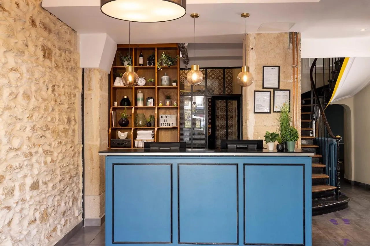 Hostel Le Regent Montmartre By Hiphophostels Paris France
