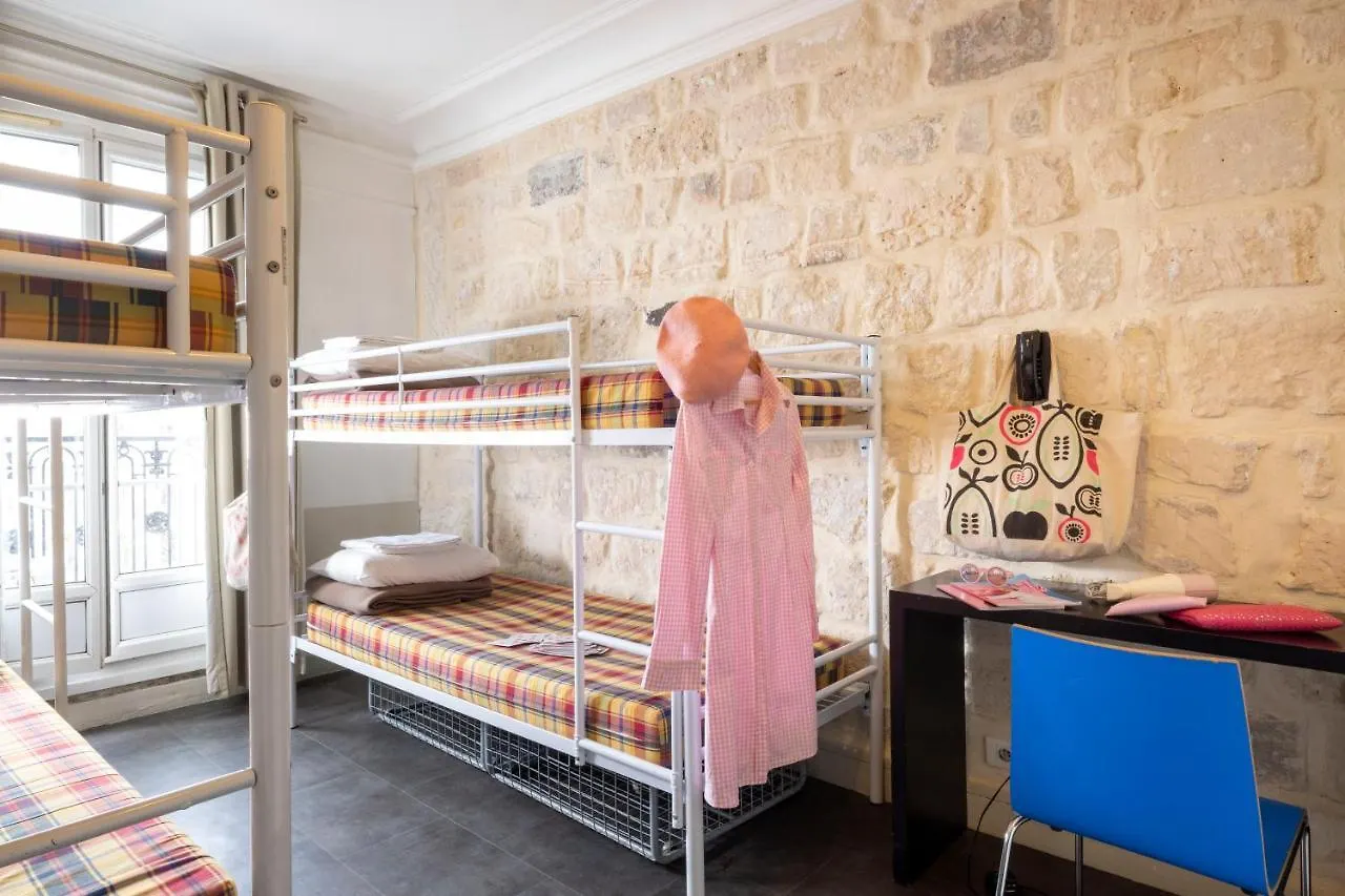 Hostel Le Regent Montmartre By Hiphophostels Paris