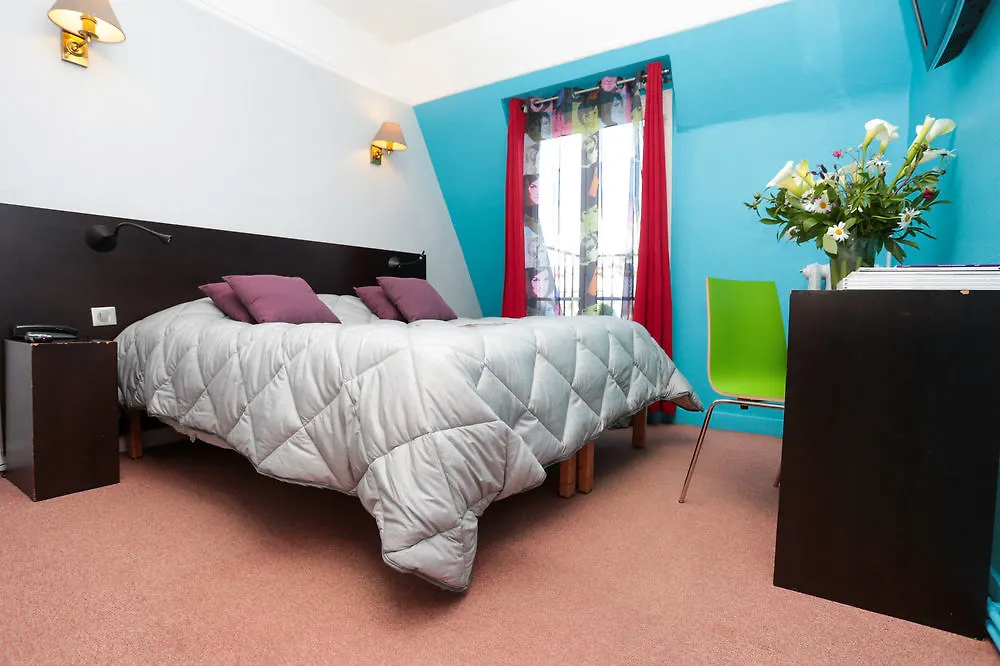 Le Regent Montmartre By Hiphophostels Paris Hostel