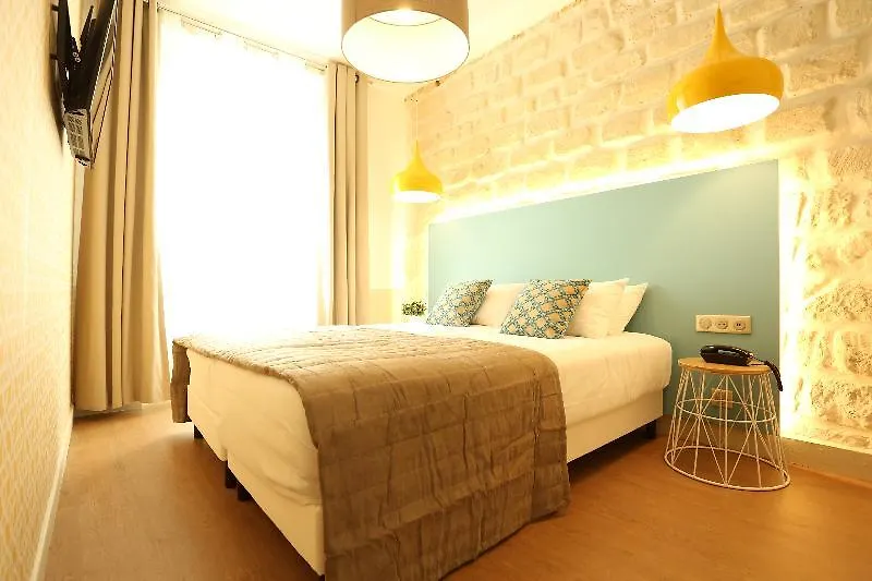 Le Regent Montmartre By Hiphophostels Paris Albergue