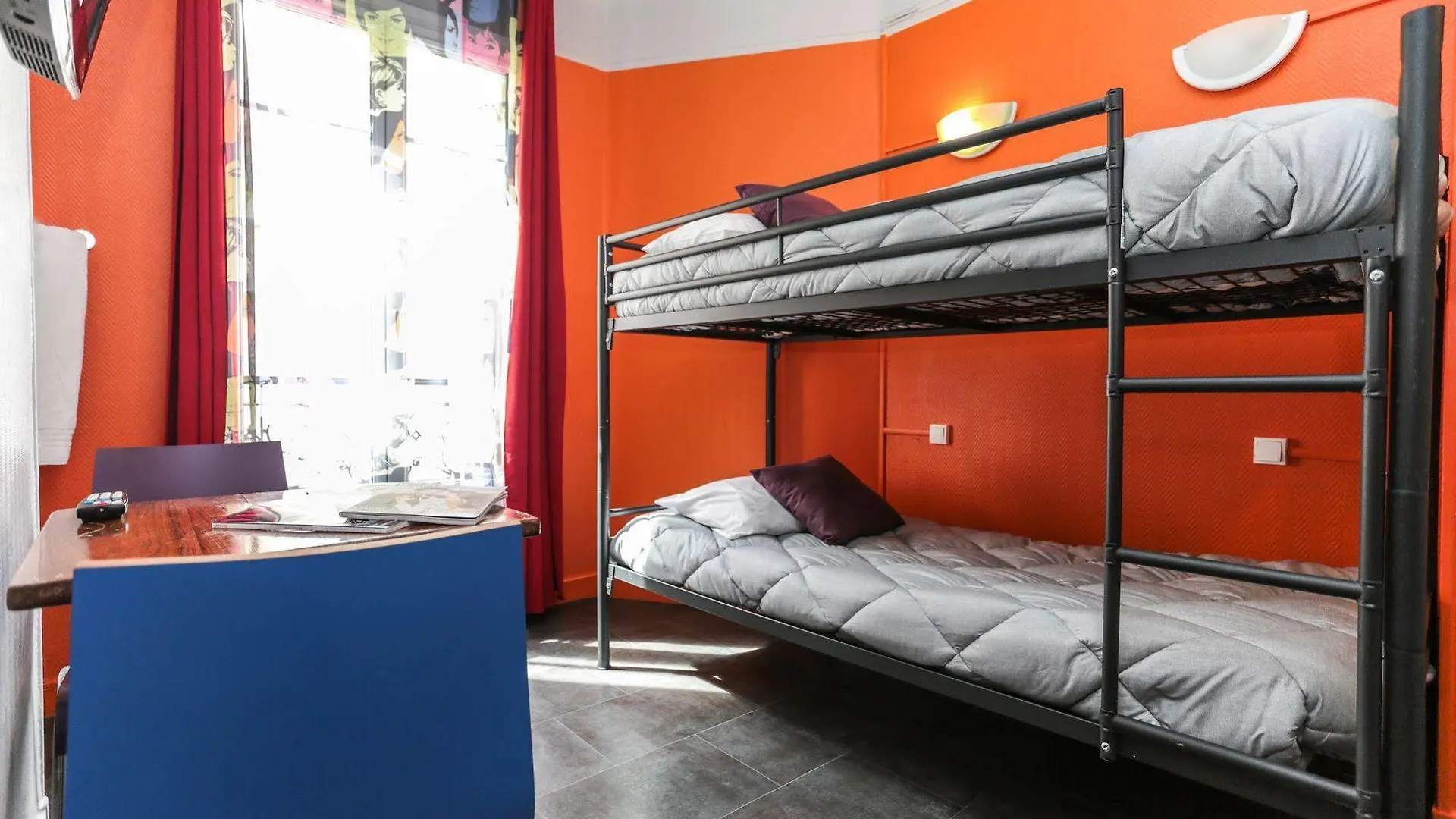 Le Regent Montmartre By Hiphophostels Paris Albergue